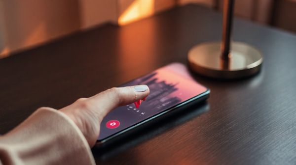 Top 5 tendances des services de téléphone rose en 2025